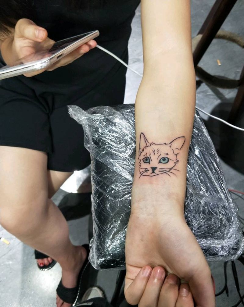 猫纹身图片_手部纹身图案