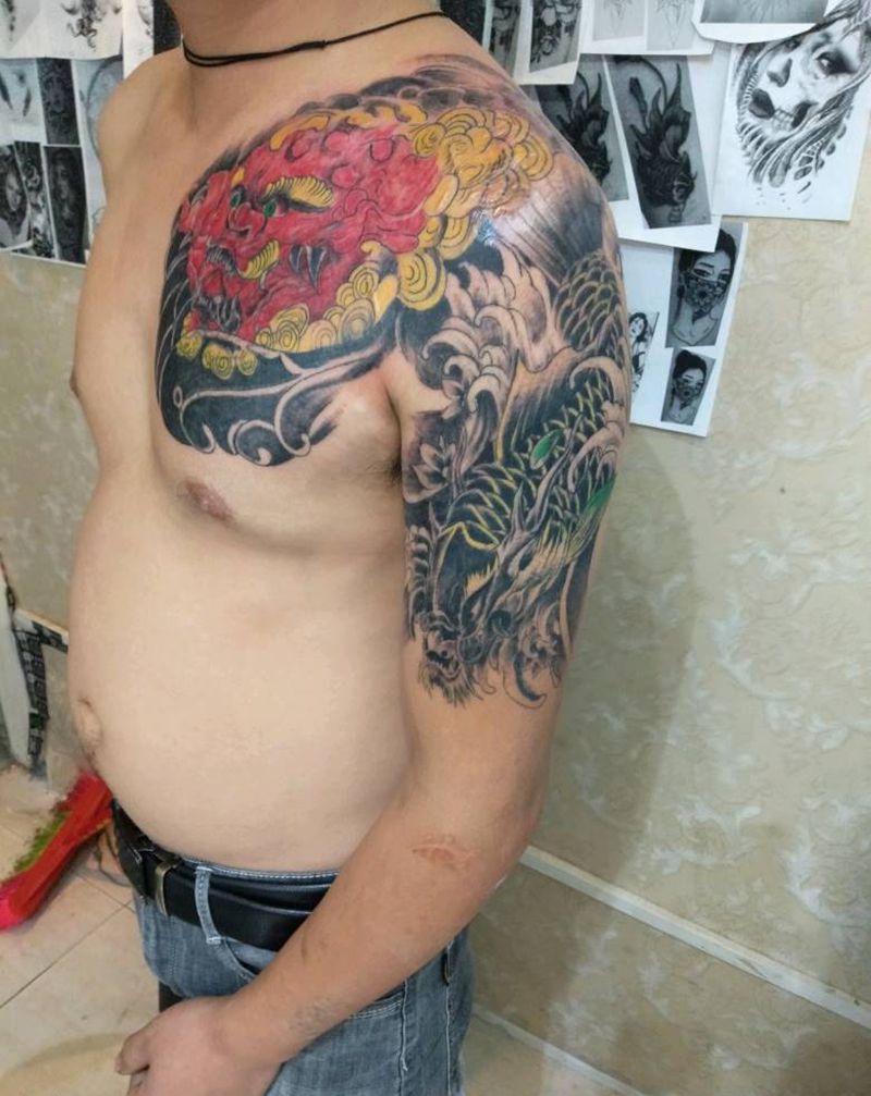 半甲遮盖纹身图片_胸部肩部新传统纹身图案