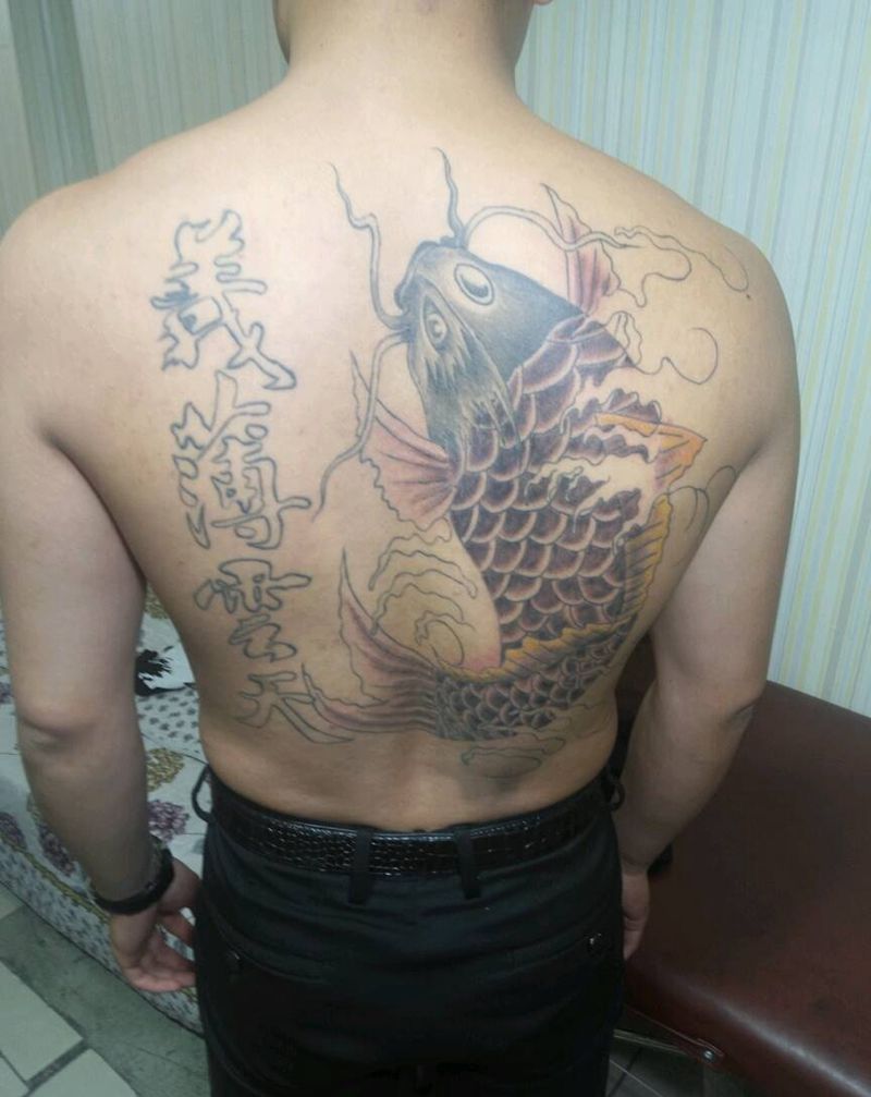 上色中纹身图片