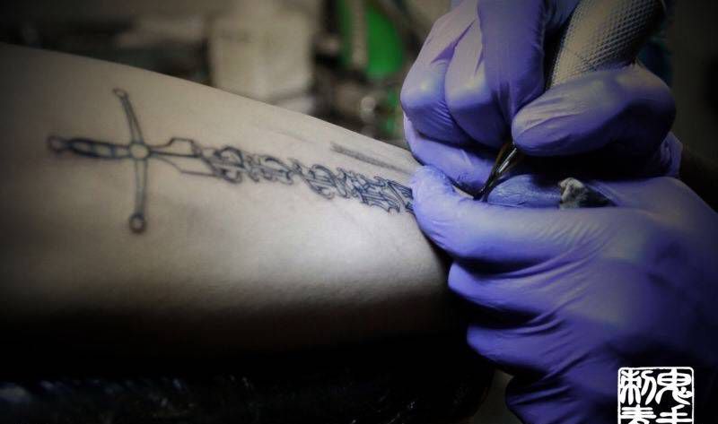 鬼手纹身纹身图片_鬼手昆明纹身图案