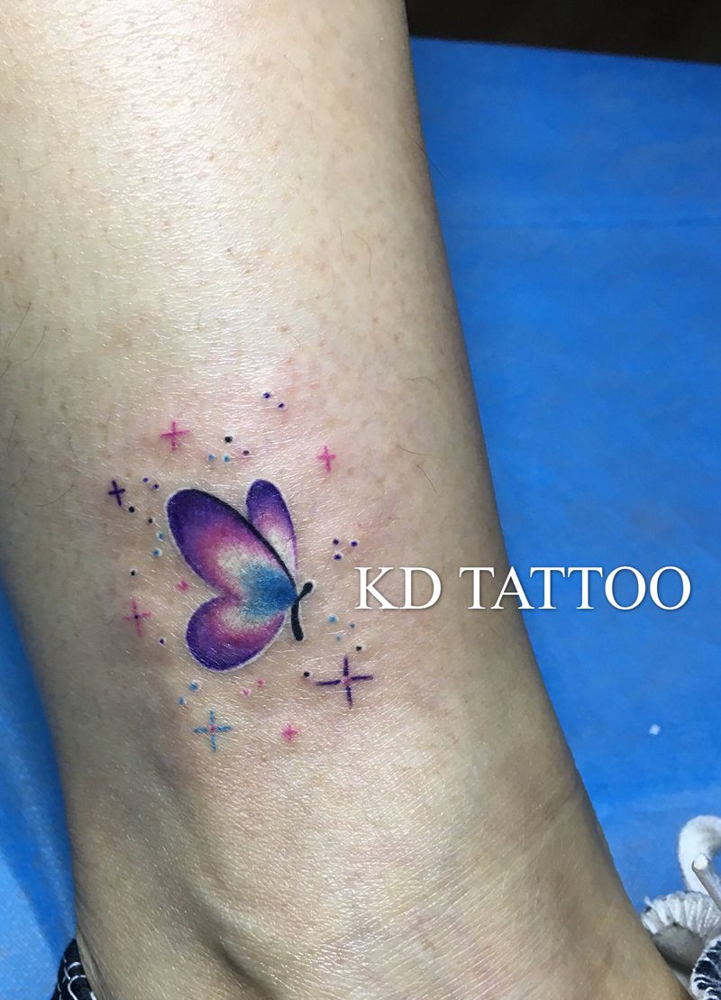 今天1纹身图片_脚部水彩清新小图纹身图案