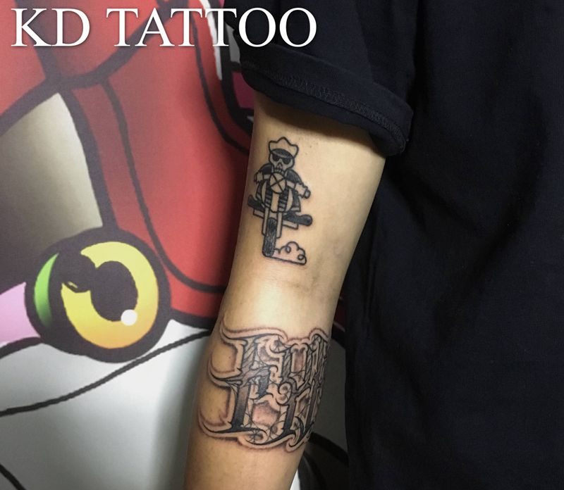 今天纹身图片_Old School花体字纹身图案