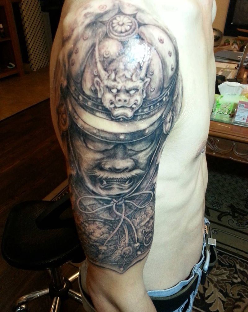 铠甲纹身图片_写实手臂原创纹身图案