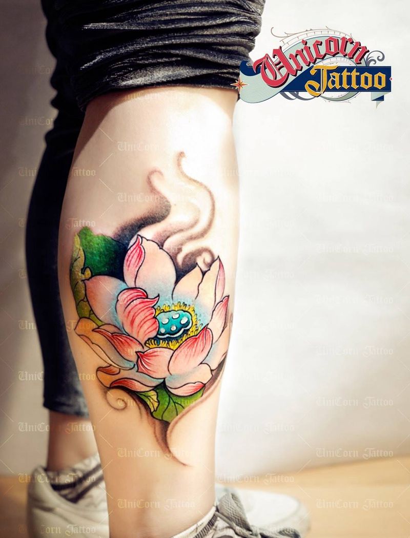 小腿荷花纹身图片