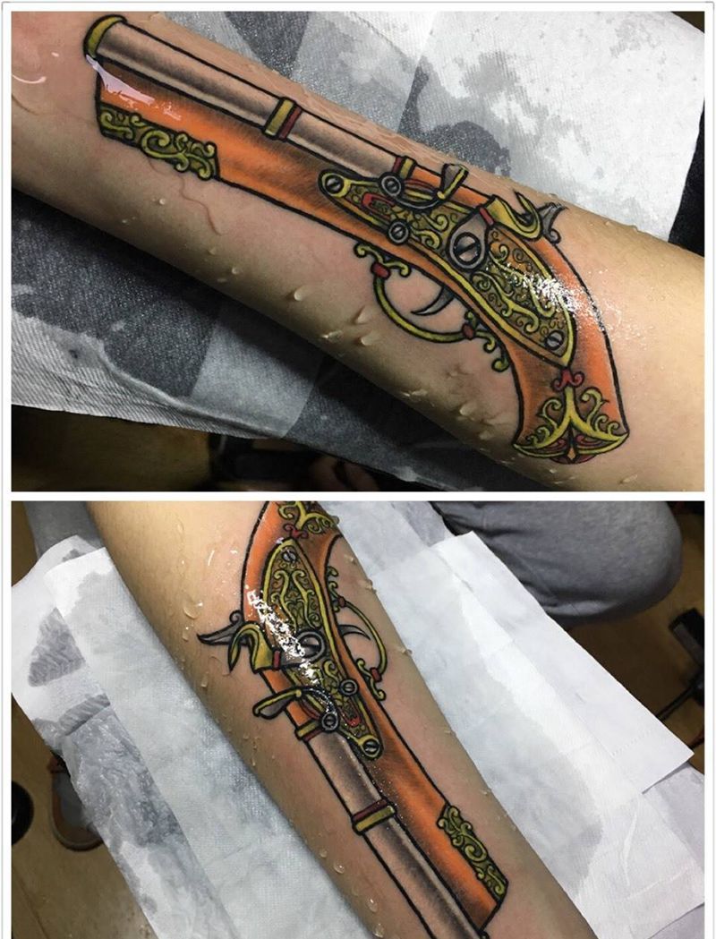 old school纹身图片_成品手稿插画欧美手枪火枪纹身图案
