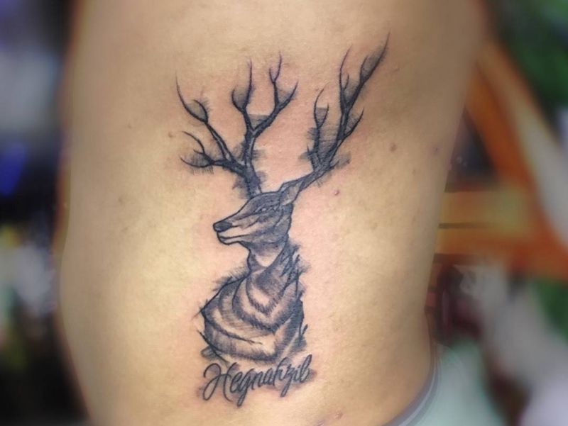 今日小图纹身图片_成品腰部欧美清新动物鹿麋鹿纹身图案