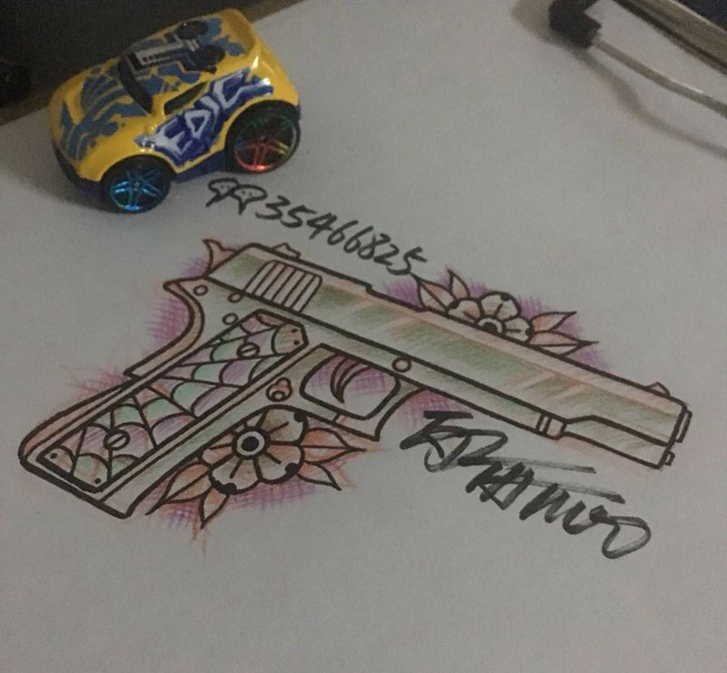 old school纹身图片_手稿插画成品欧美左轮手枪手枪纹身图案