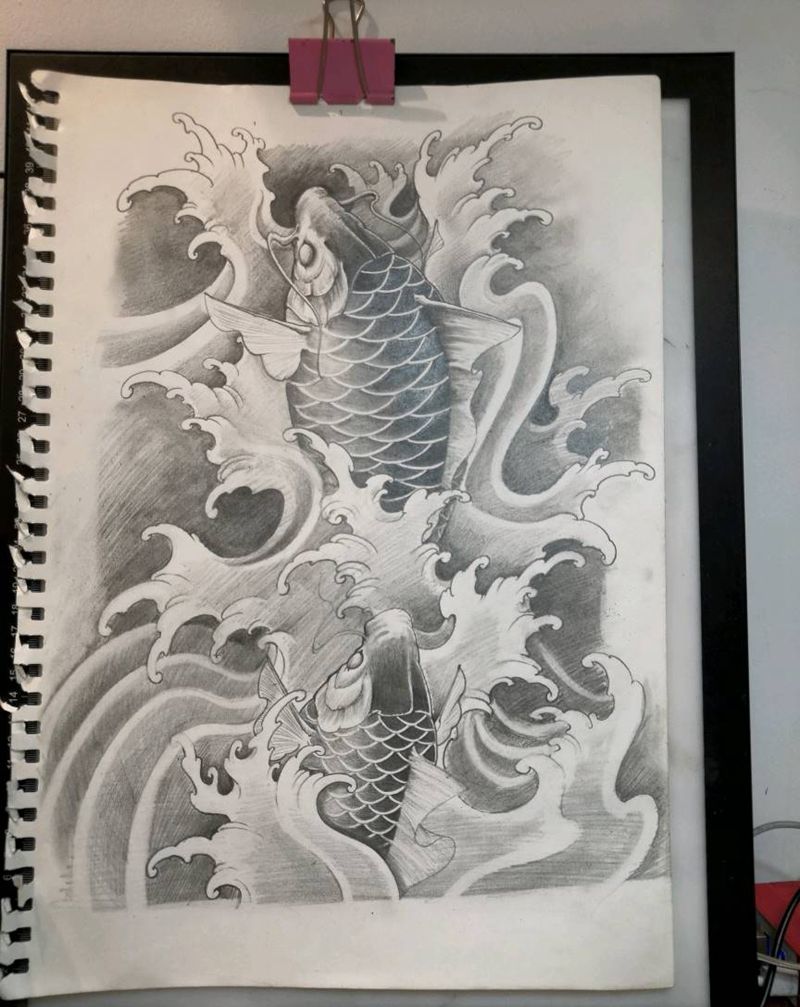 鱼与海浪纹身图片_手臂新传统鱼海浪纹身图案