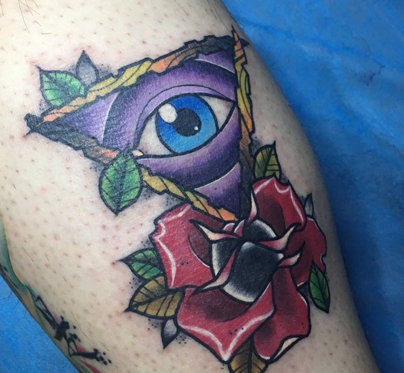 完成眼睛玫瑰纹身图片_成品手稿欧美植物宗教原创纹身图案