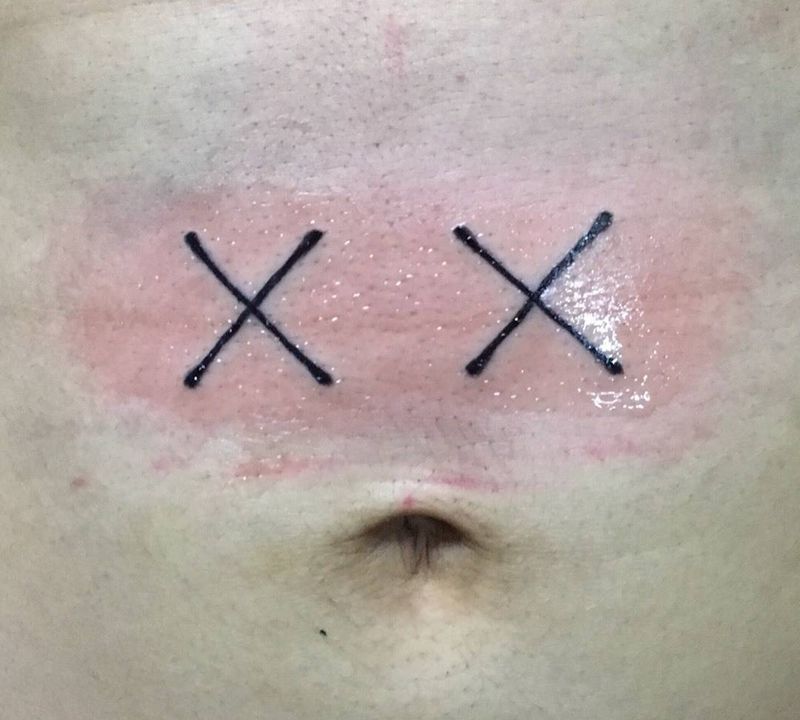 今天的X纹身图片_成品腹部欧美几何纹身图案