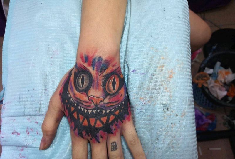 猫纹身图片_手部水彩纹身图案