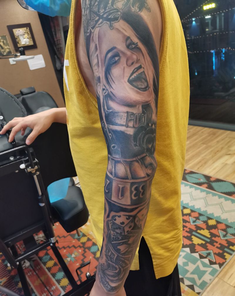 匪帮花臂纹身图片_手臂欧美写实纹身图案