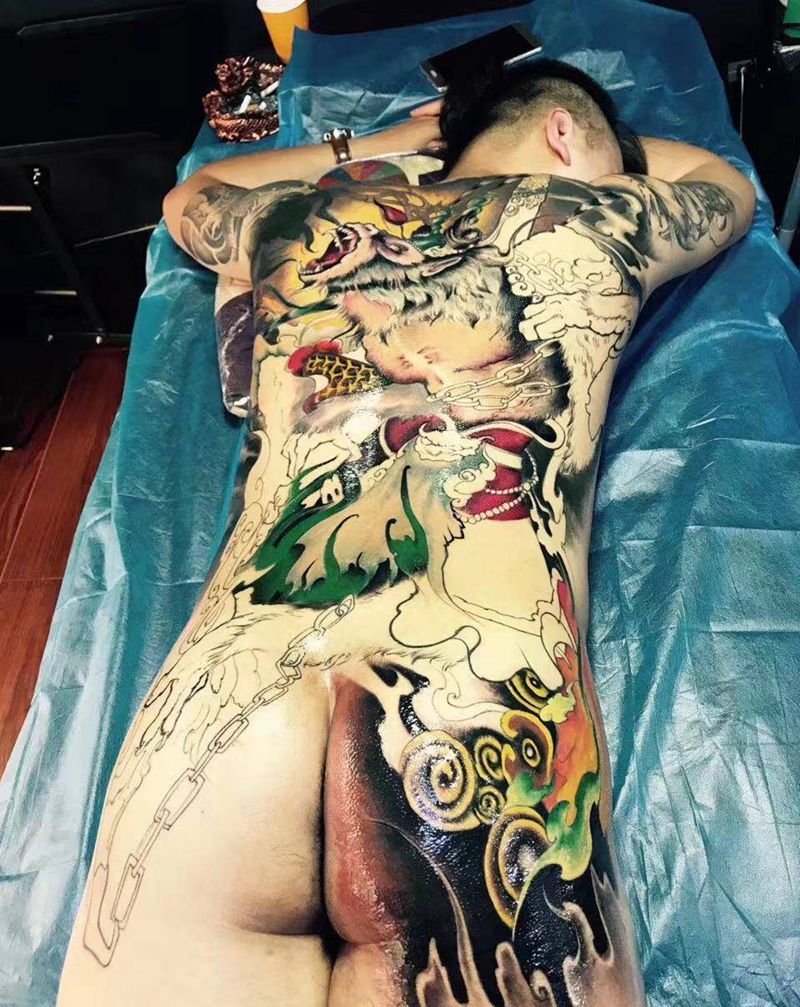 满背猴纹身图片_背部新传统纹身图案