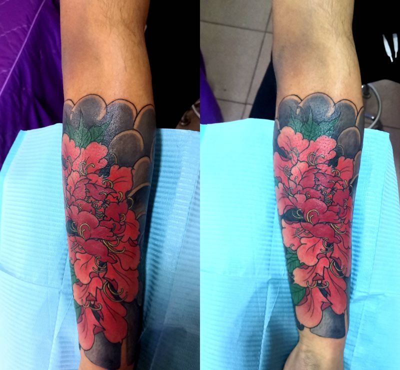 花纹身图片_手部老传统纹身图案