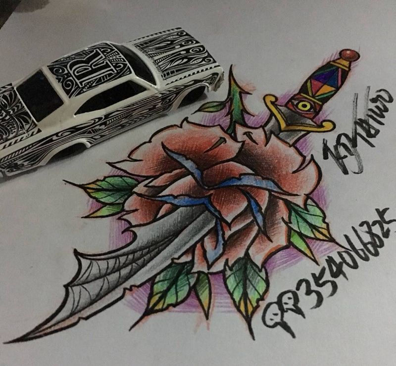 old school纹身图片_手稿插画成品欧美匕首玫瑰纹身图案