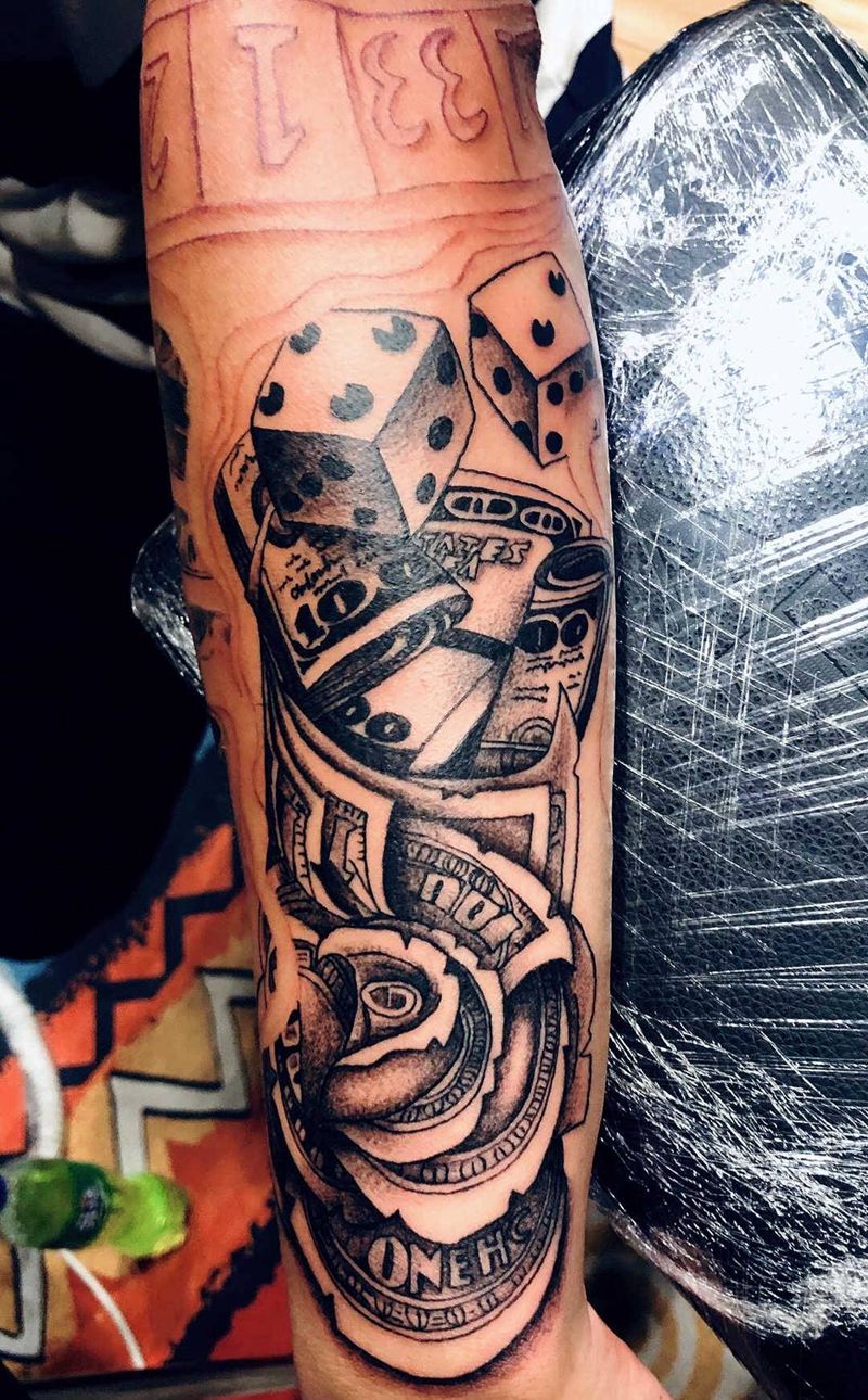 匪帮风格有钱花纹身图片_手臂纹身图案