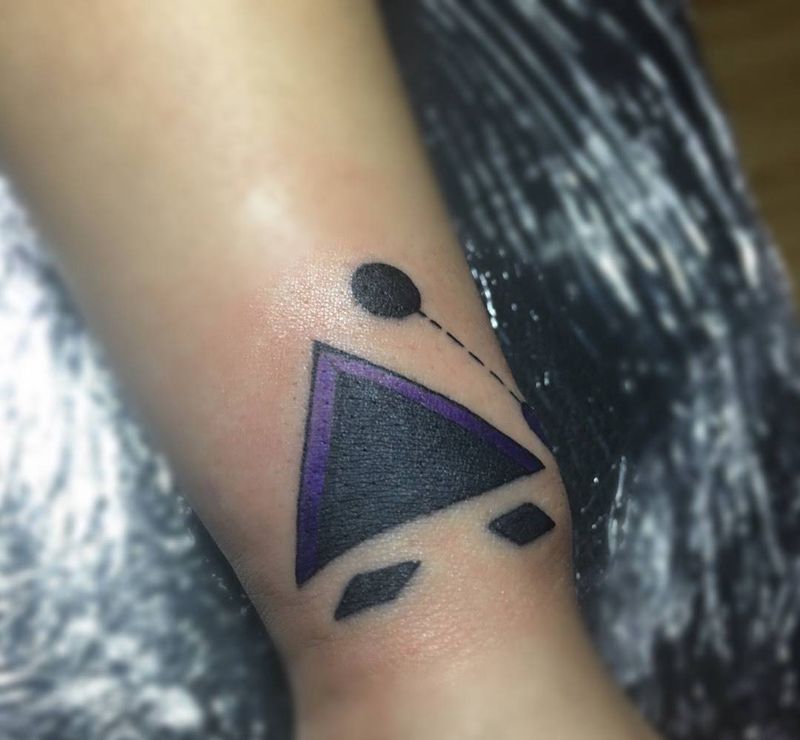 万能遮盖纹身图片_成品手部几何纹身图案