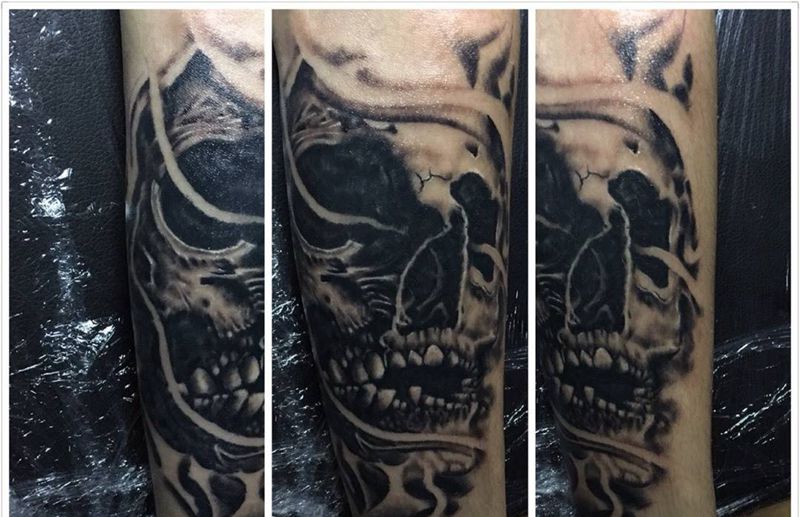 今天的写实纹身图片_成品手臂欧美写实肖像骷髅黑灰写实纹身图案