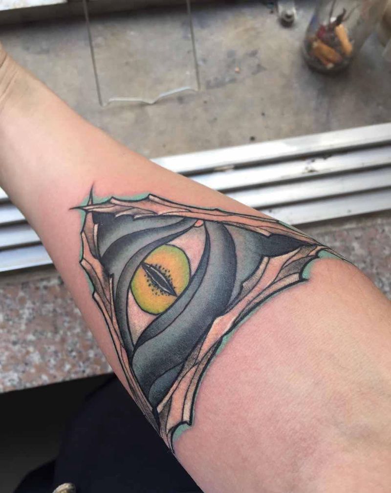 第二天效果 保养很好纹身图片_成品手臂欧美原创纹身图案