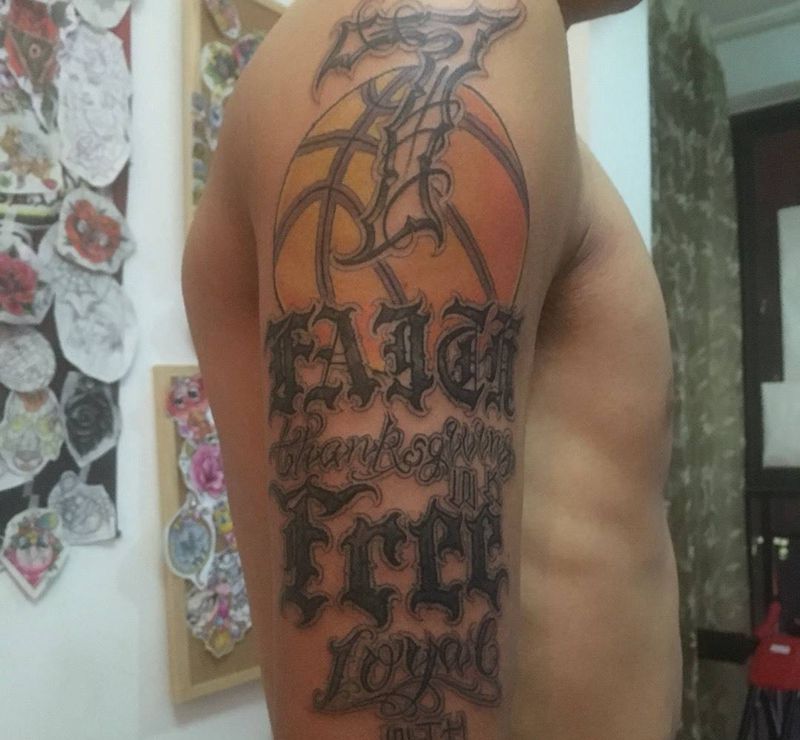 现场绘图 字体纹身图片_成品手稿手臂欧美字符纹身图案