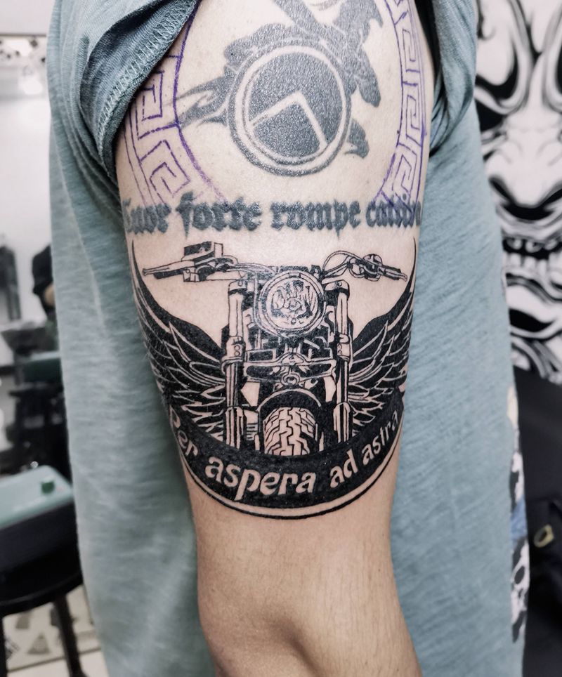 机车纹身图片_手臂纹身图案