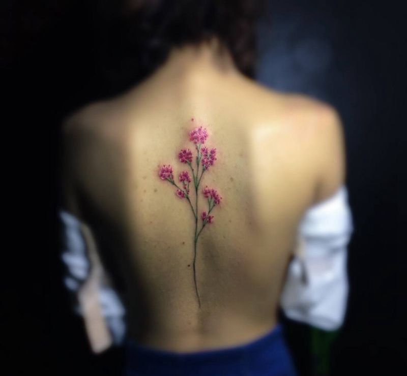 今天的花纹身图片_成品背部欧美清新植物纹身图案