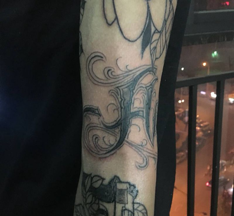 说唱里的flow奇卡诺纹身图片_成品欧美字符原创纹身图案