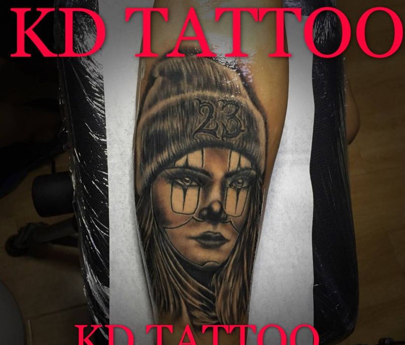 昨天图纹身图片_成品手臂欧美肖像写实花体字匪气纹身图案