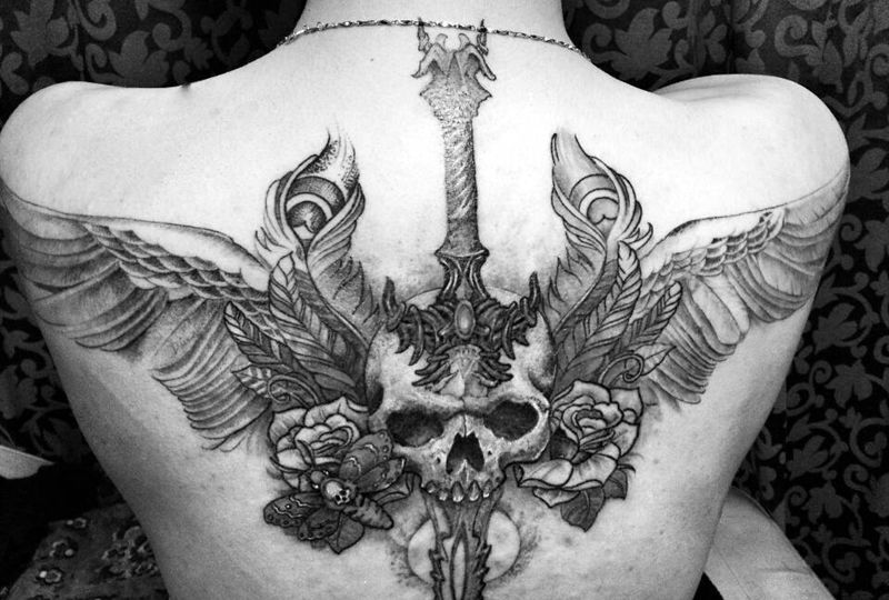 魔羽纹身图片_背部原创欧美纹身图案