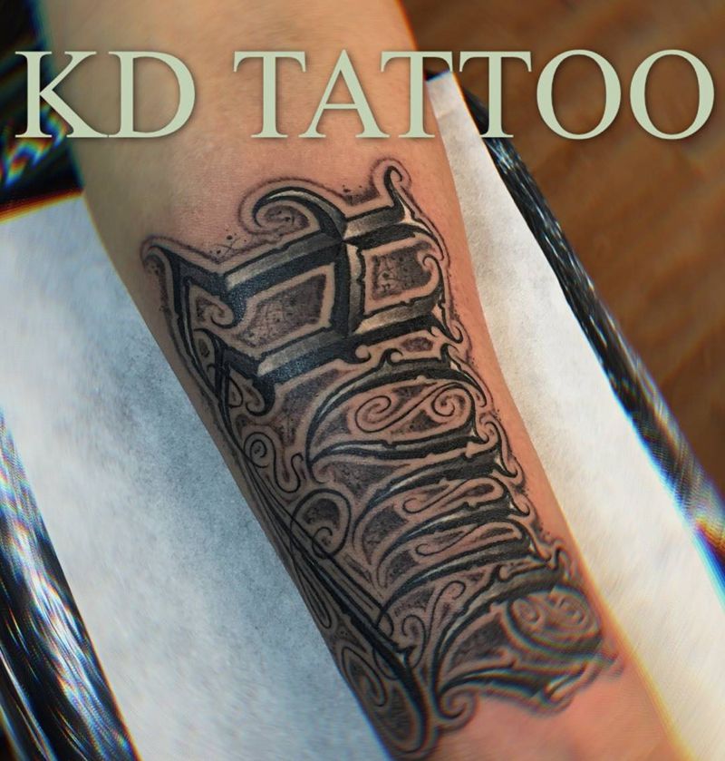 字纹身图片_手臂花体字纹身图案