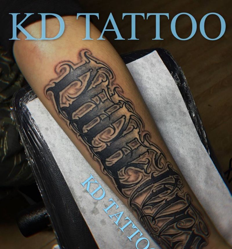 字纹身图片_手部花体字纹身图案