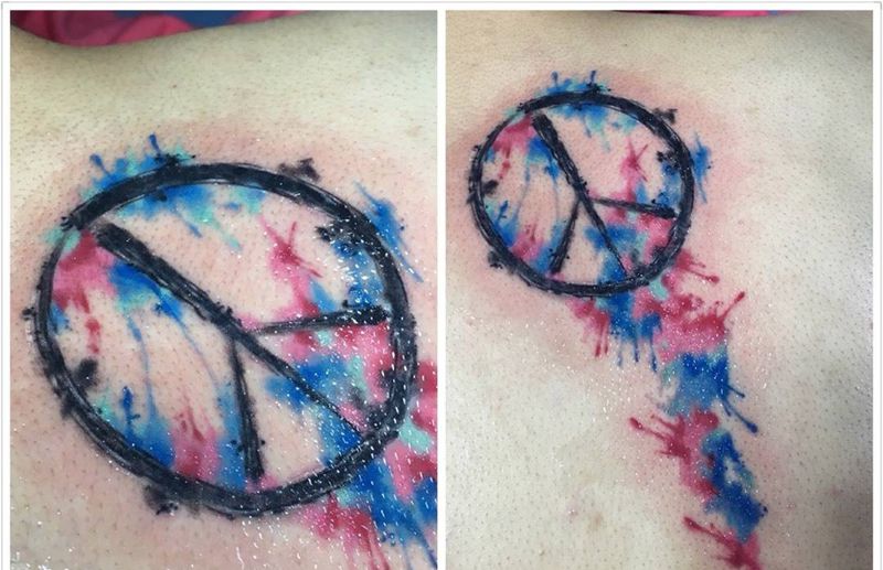 今天的反战纹身图片_成品手稿插画欧美背部水彩反战纹身图案