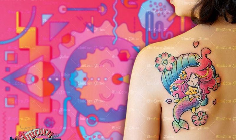 后背美人鱼纹身图片