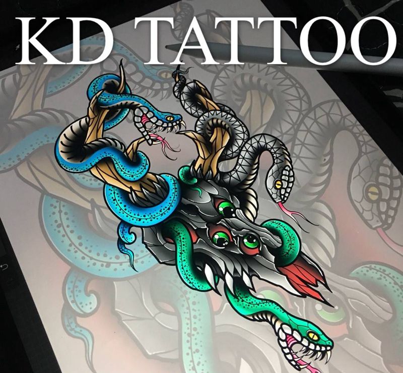 呲呲呲纹身图片_Old School蛇羊头纹身图案