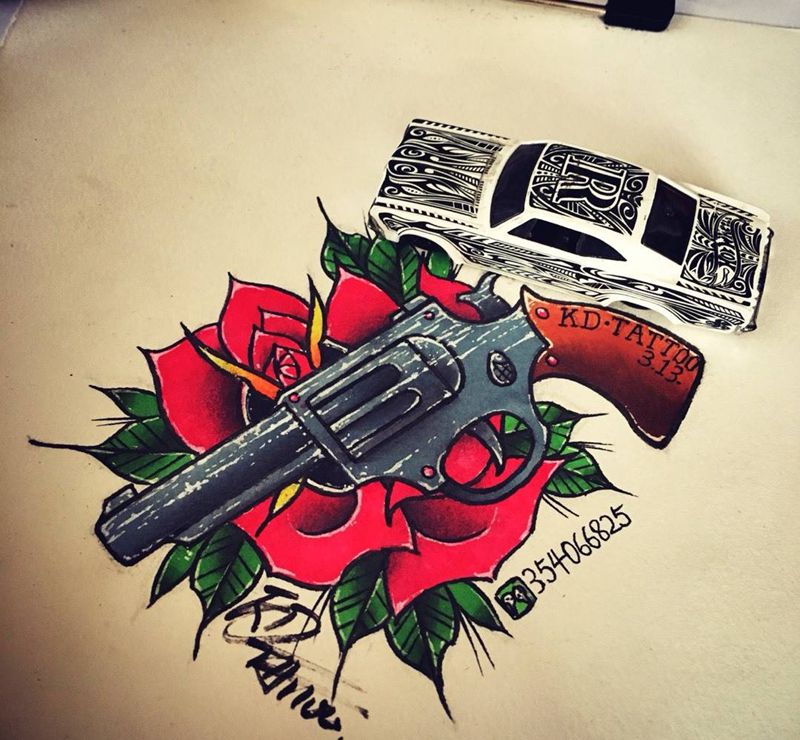 Old school纹身图片_手稿插画欧美植物玫瑰左轮纹身图案