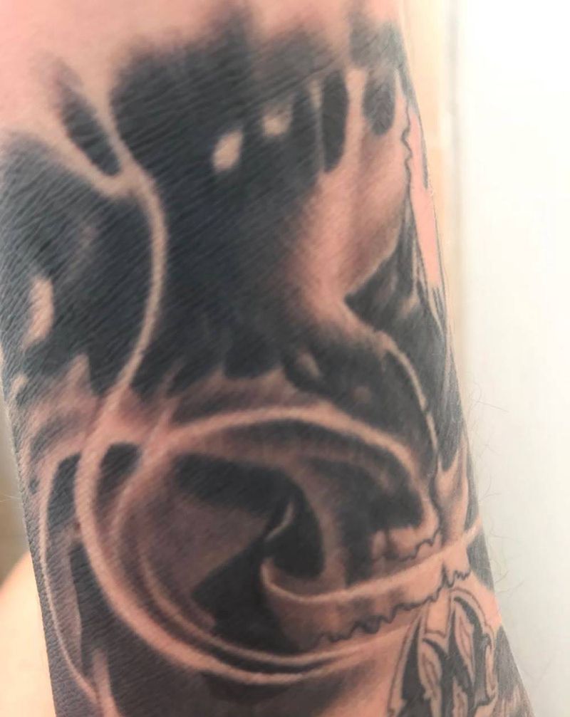 恢复中第三天纹身图片_成品手臂欧美写实动物猫头鹰骷髅纹身图案