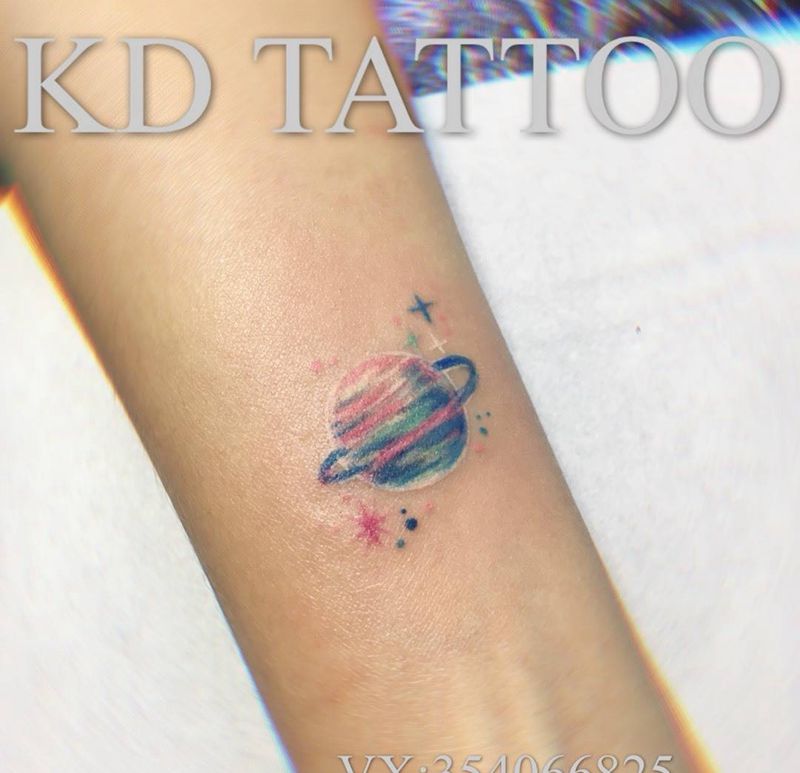 今天图2纹身图片_手部水彩清新纹身图案