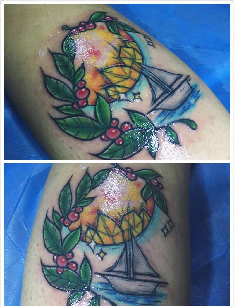 清新女生风格纹身图片_成品欧美清新水彩帆船纹身图案