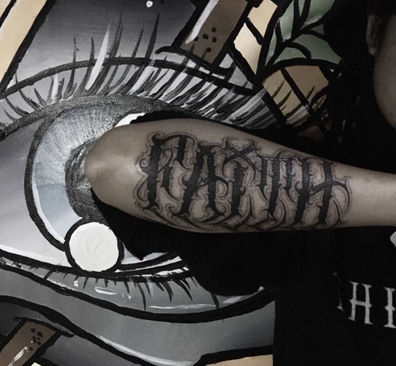 奇卡诺手写字体纹身图片_成品手稿手臂欧美字符奇卡诺花体字匪气纹身图案