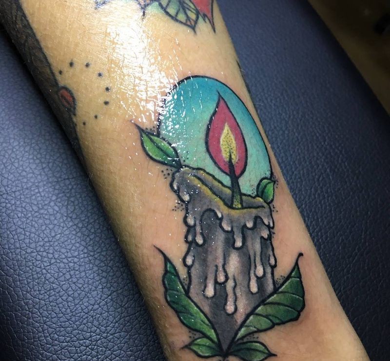 Old school纹身图片_成品手稿手臂欧美蜡烛纹身图案