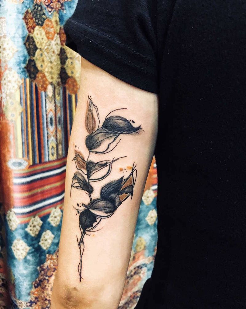 一支叶子纹身图片_手臂水墨纹身图案