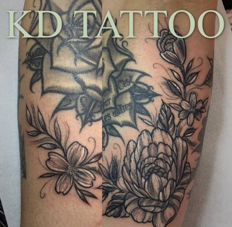 小花花纹身图片_花儿清新纹身图案