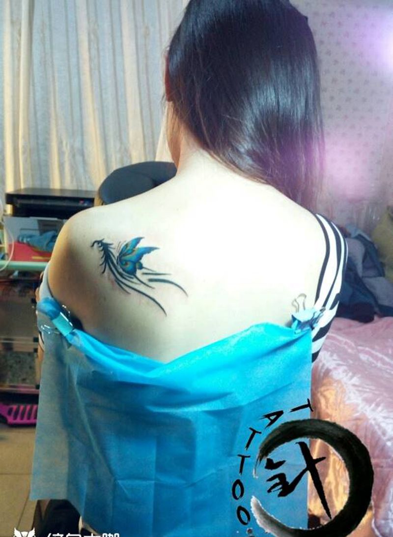 蝴蝶纹身图片_肩部清新动物原创小白刺青塔图 针成品纹身图案