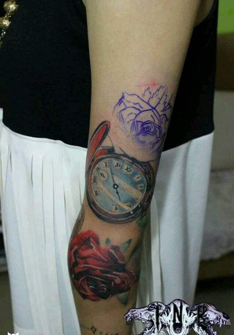 钟表玫瑰纹身图片