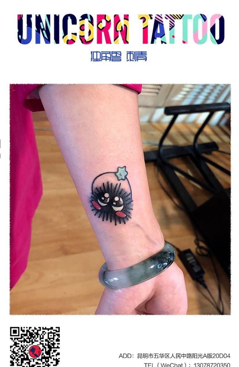 煤球纹身图片_成品手部欧美卡通动物原创纹身图案