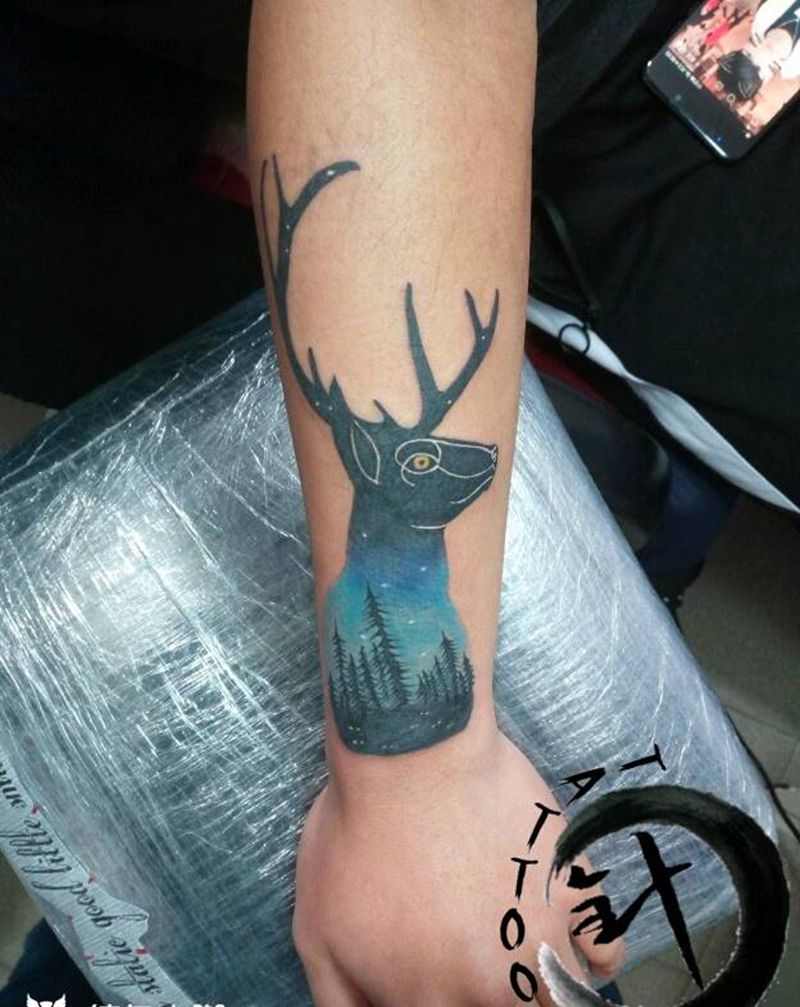 麋鹿||遮盖纹身图片_手臂欧美动物原创小白刺青塔图~针成品纹身图案