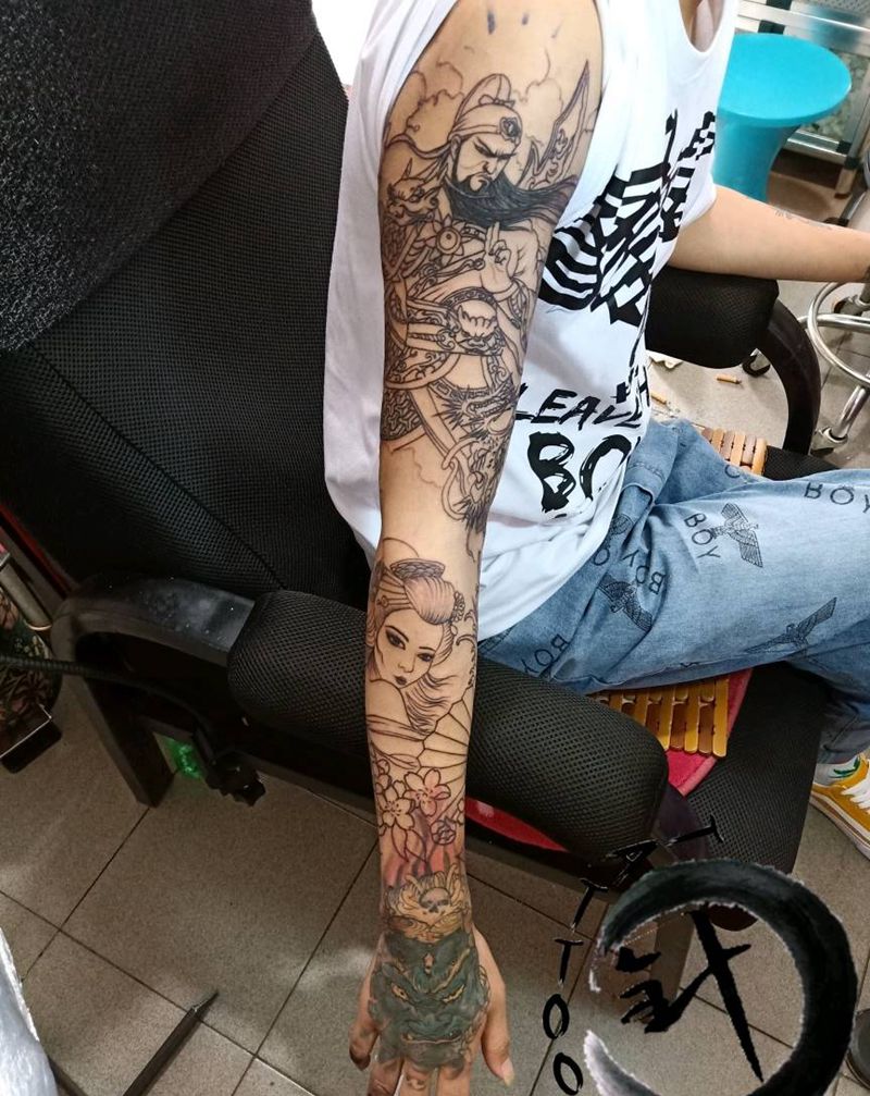 接花臂 待上色纹身图片_手臂老传统新传统艺伎 关公纹身图案