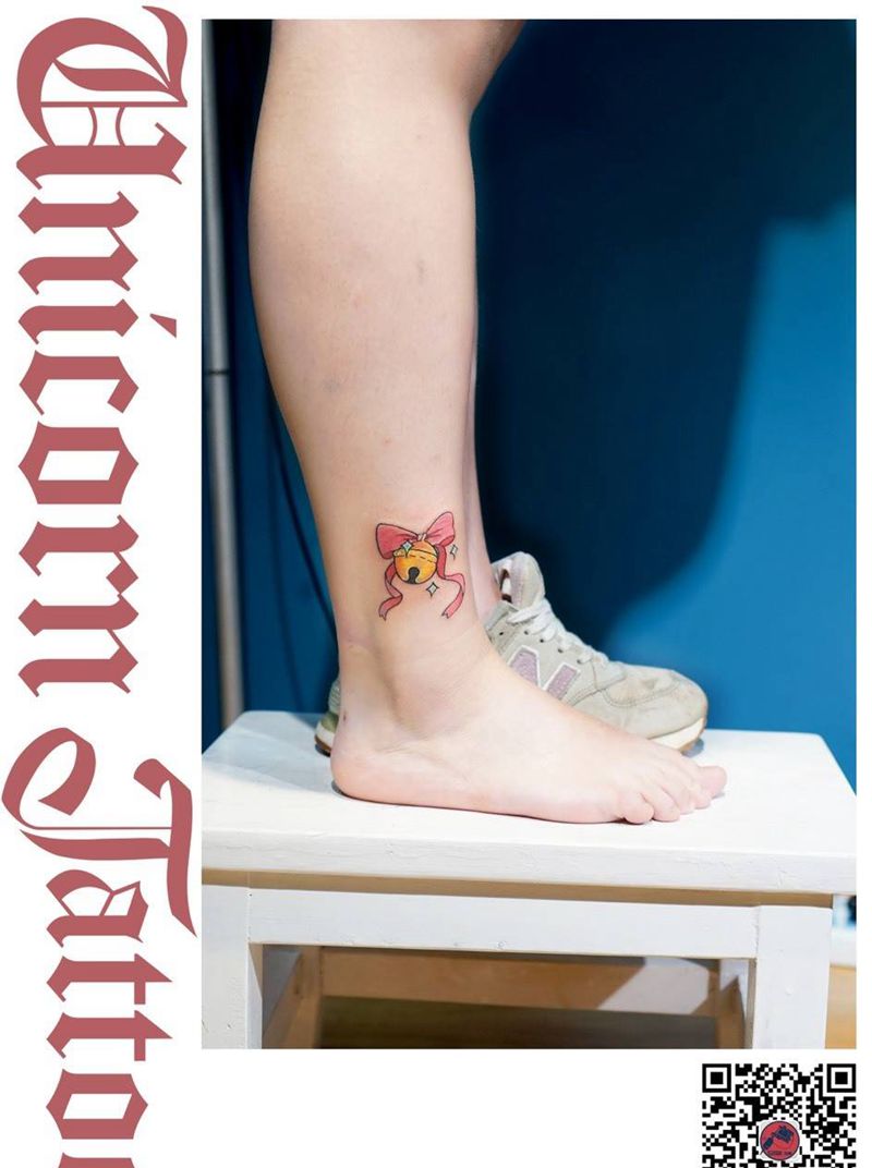 铃铛纹身图片_成品腿部清新原创卡通纹身图案