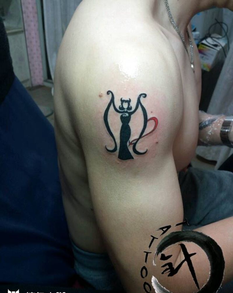 图腾纹身图片_手臂清新图腾原创小白刺青塔图~针成品纹身图案