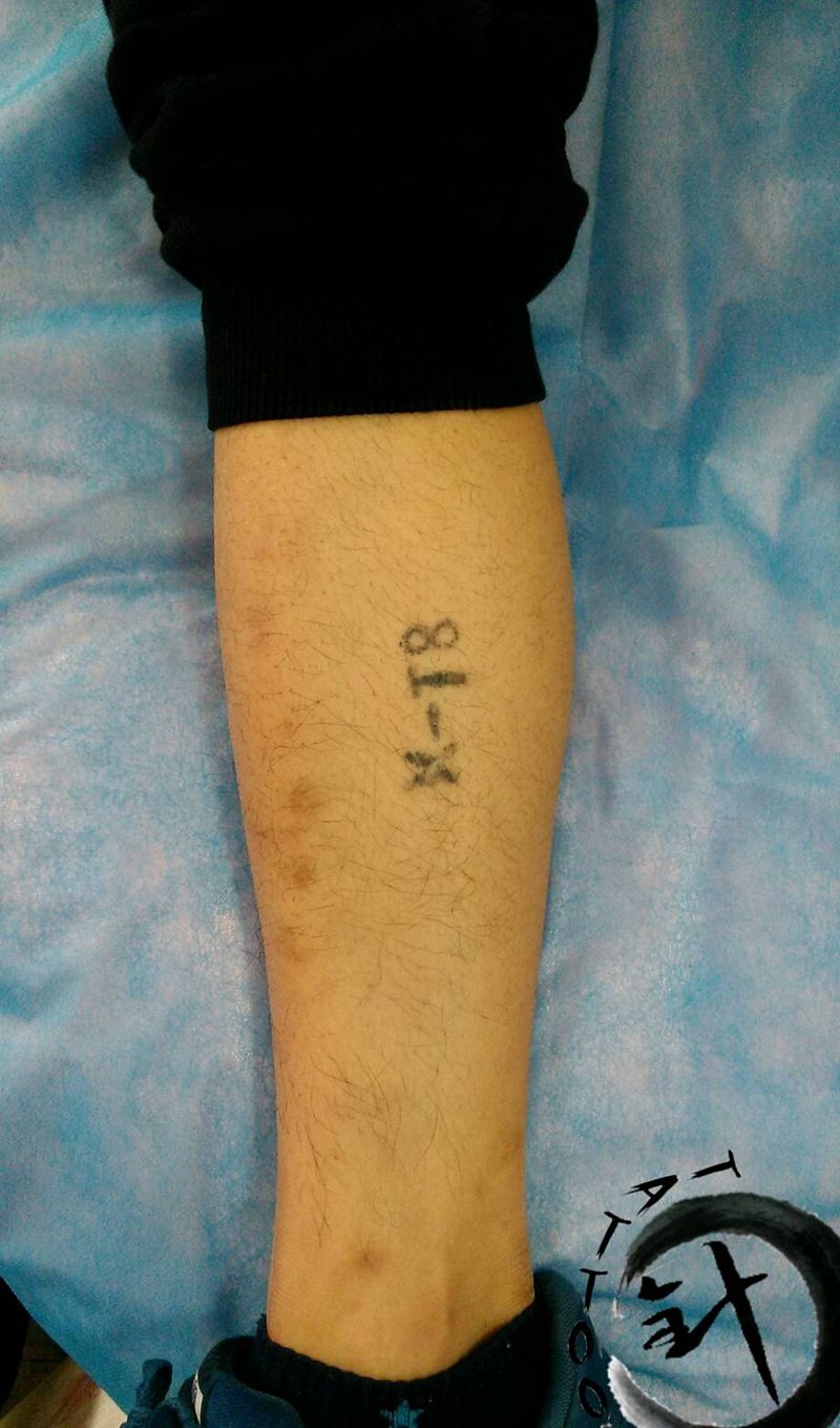 黑鱼纹身图片_腿部传统动物原创遮盖小白刺青塔图 针成品纹身图案